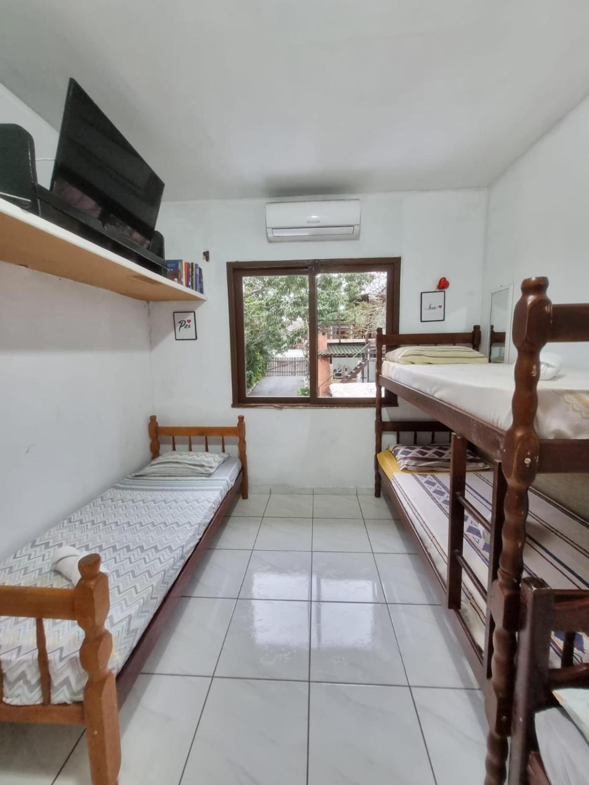 Pousada Happy Hostel Sao Francisco do Sul Bilik gambar